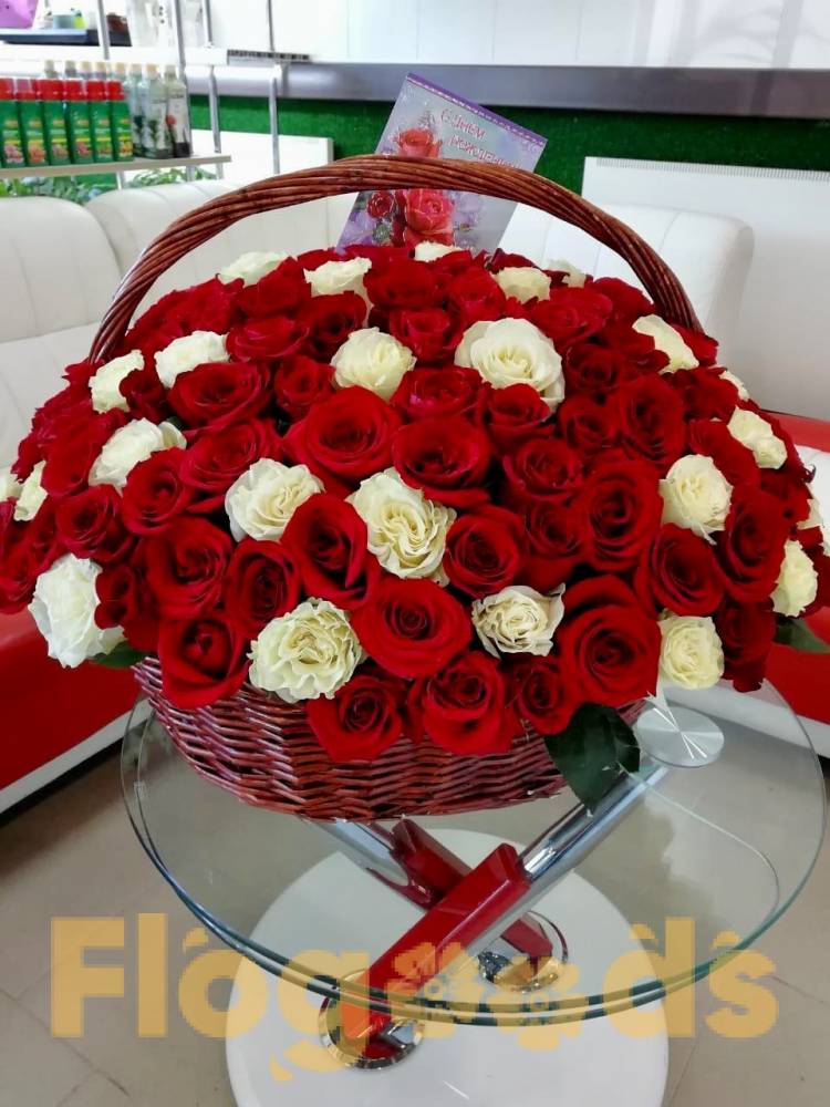 Корзина «Королеве» за 97 692 руб.